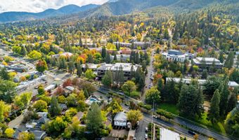 1049 Siskiyou Blvd, Ashland, OR 97520