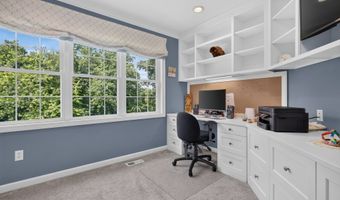 2 Oleander Dr, Clinton, CT 06413