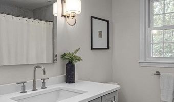 4 Noel Rd, Andover, MA 01810