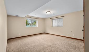 2544 Avery Ln, Altoona, WI 54720