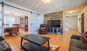 71 Francis Ave, East Providence, RI 02915