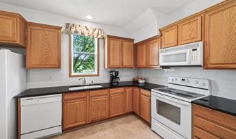 6597 Linwood Dr NE, Albertville, MN 55301
