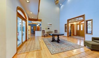 9 University Pl, Amsterdam, NY 12010