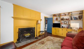1515 South Rd, East Greenwich, RI 02818