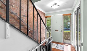 10857 DEBORAH Dr, Potomac, MD 20854