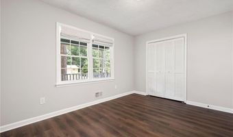 305 Summer Ct, Woodstock, GA 30188