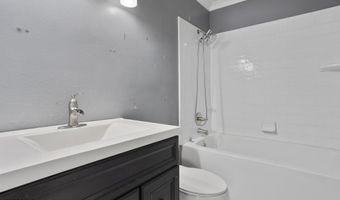 956 Old Spanish Trl, Bay St. Louis, MS 39520