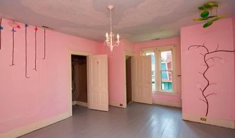 162 N Monroe St, Alderson, WV 24910