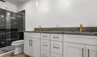 330 OAK HILL Ct, Antioch, IL 60002