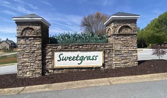 323 Sweetgrass Dr, Demorest, GA 30535