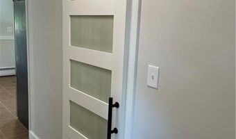 29 TACOMA St, Cranston, RI 02920