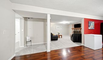 757 N Hanover St, Auburn, KS 66402
