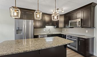 1166 Ledgewood Ln, Avon, IN 46123
