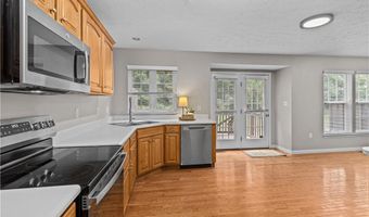 660 Village Green Blvd E, Adams Twp., PA 16046