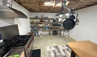 104 Lucky Ln, Andalusia, AL 36421