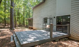 102 Chickadee Ct, Athens, GA 30605