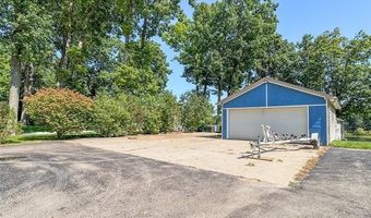 16431 Oak Hill Dr, Argentine, MI 48430