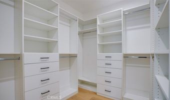 6250 Lindley Ave, Encino, CA 91316