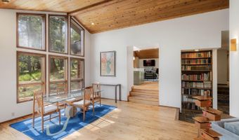 1355 White Oak Dr, Santa Rosa, CA 95409