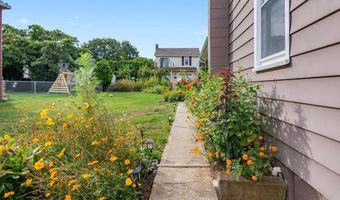 120 W 2ND St, Alburtis, PA 18011