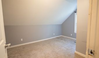 42448 N Lake Ave, Antioch, IL 60002