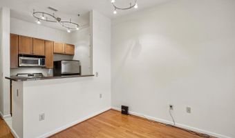 309 HOLLAND 327, Alexandria, VA 22314
