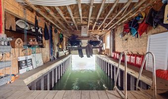 8115 Colony Dr, Algonac, MI 48001