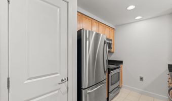 2001 15TH St N 813, Arlington, VA 22201