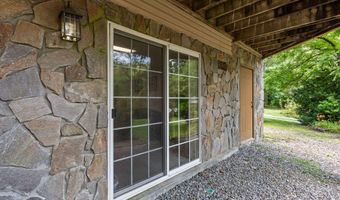 95 Cherokee Ave, Andrews, NC 28901