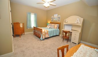 204 PARLIAMENT Pkwy, Alabaster, AL 35114