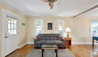 705 E Ave E, Alpine, TX 79830