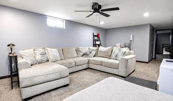 816 12th Ave, Aberdeen, SD 57401