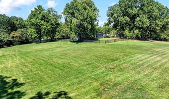 1064 Knollwood Acres Rd, Boiling Springs, SC 29316