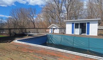 25 Eighth St, Auburn, ME 04210