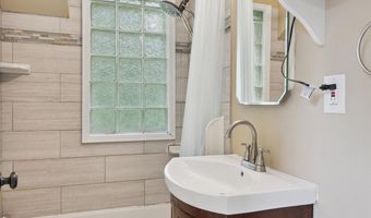 717 Oxford Ct, Adrian, MI 49221