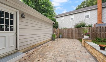 8470 NICOLE Ct, Annandale, VA 22003