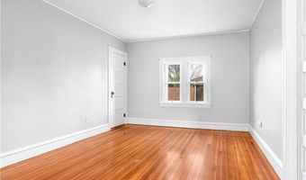 9 Linden Ave, East Providence, RI 02916