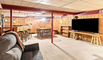 48 Fairway Dr, Cranston, RI 02920