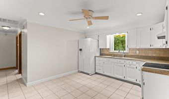 12 Oak Ter, Bellingham, MA 02019