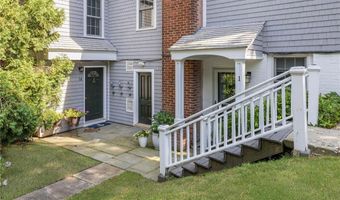44 Bliss Mine Rd 10, Middletown, RI 02842