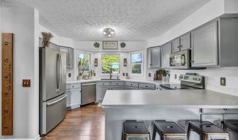 4829 Laubert Rd, Atwater, OH 44201