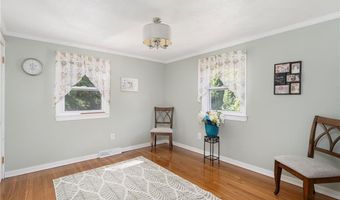 7 S Glen Dr, Coventry, RI 02816