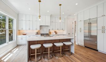 10033 CLUE Dr, Bethesda, MD 20817