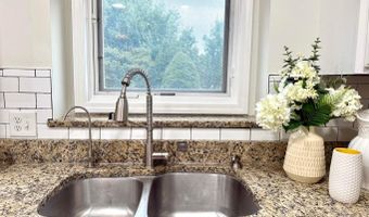 2400 Rockport Ct, Ann Arbor, MI 48103