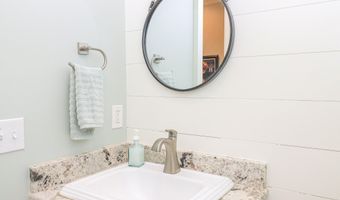 170 Fallen Oak Dr, Brandon, MS 39047