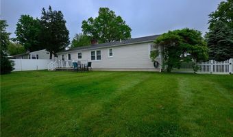 44 Dudley Ave, Newport, RI 02840