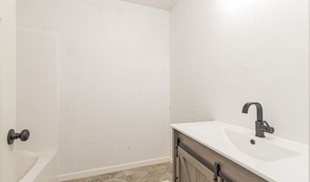 180 Tripp Hollow Rd, Brooklyn, CT 06234