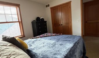 11662 Laketowne Vw, Albertville, MN 55301