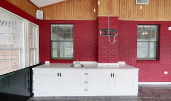 1402 Pineland Dr, Bainbridge, GA 39819