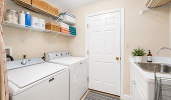 323 Oakhill Ave, Attleboro, MA 02703